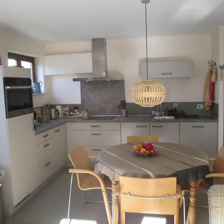 Maison Blanche Apartment *