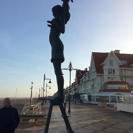 Maison Blanche Apartment